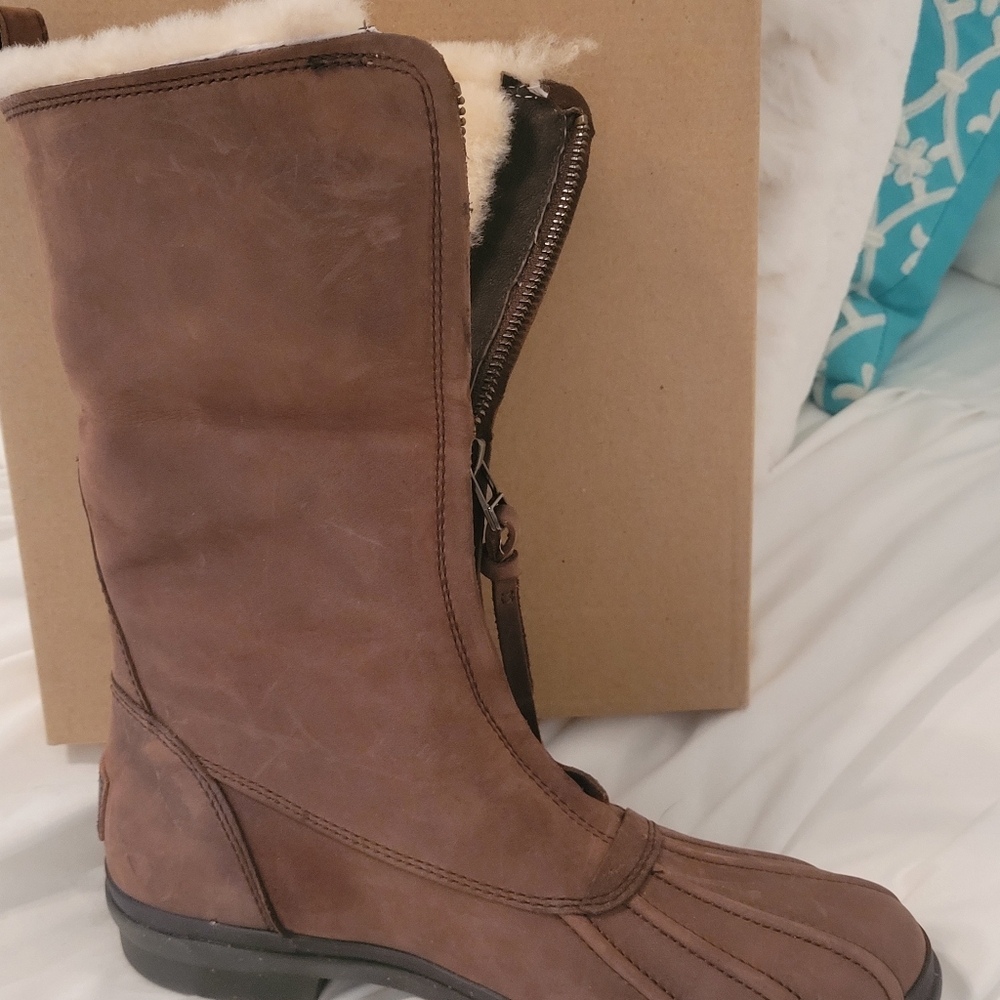 UGG Suede Boots - Picture 3 of 7